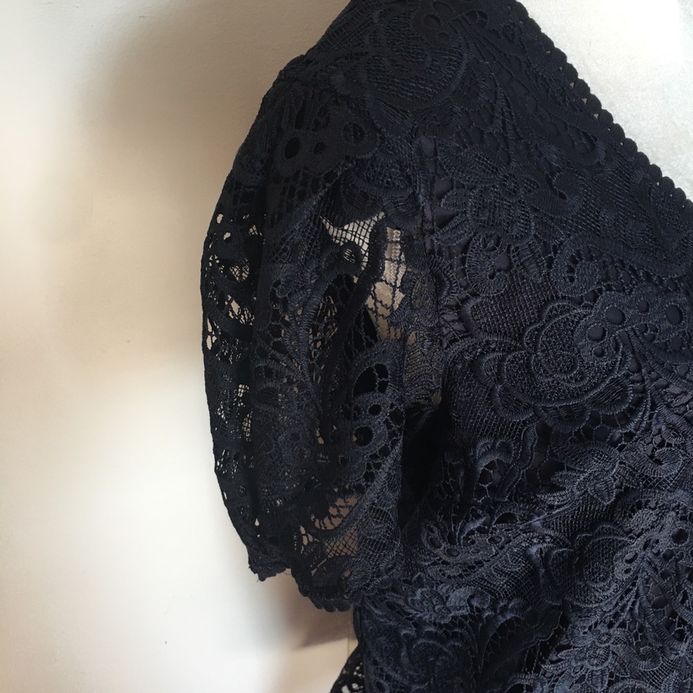 Express Navy Blue Lace Dress XL V-Neck Puff Sleeve Scalloped Hem Cocktail Party - Picture 7 of 11